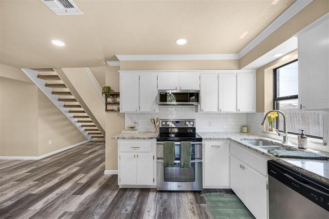 2103 NW Ashley Circle, Lawton, OK 73505