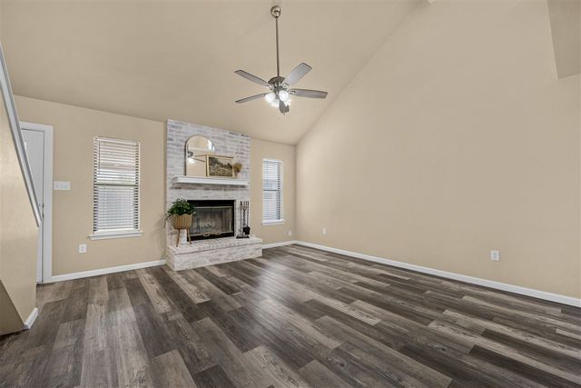 2103 NW Ashley Circle, Lawton, OK 73505