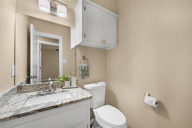 2103 NW Ashley Circle, Lawton, OK 73505