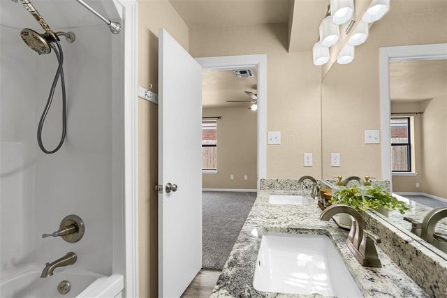 2103 NW Ashley Circle, Lawton, OK 73505
