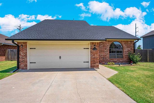 2103 NW Ashley Circle, Lawton, OK 73505
