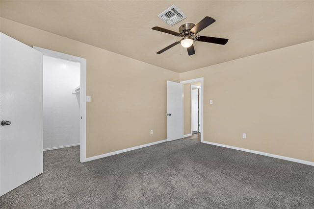 2103 NW Ashley Circle, Lawton, OK 73505