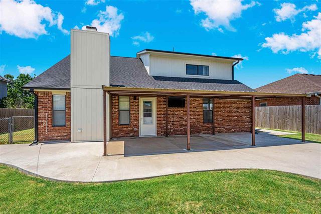 2103 NW Ashley Circle, Lawton, OK 73505