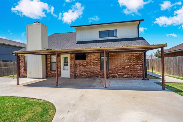 2103 NW Ashley Circle, Lawton, OK 73505