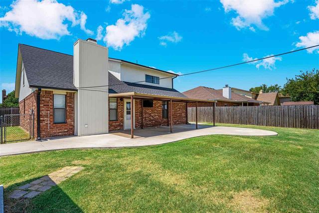 2103 NW Ashley Circle, Lawton, OK 73505