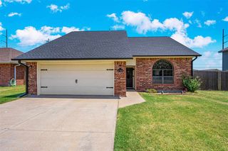2103 NW Ashley Circle, Lawton, OK 73505