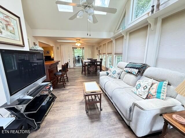 21 Rolling Green Court, Crossville, TN 38558