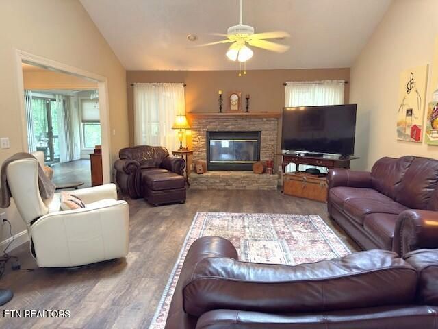 21 Rolling Green Court, Crossville, TN 38558