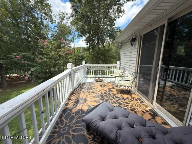 21 Rolling Green Court, Crossville, TN 38558