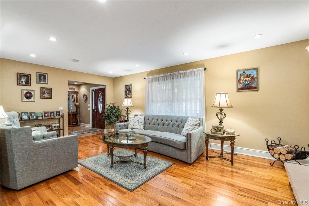 53 State Place, Huntington, NY 11743 — photo 4