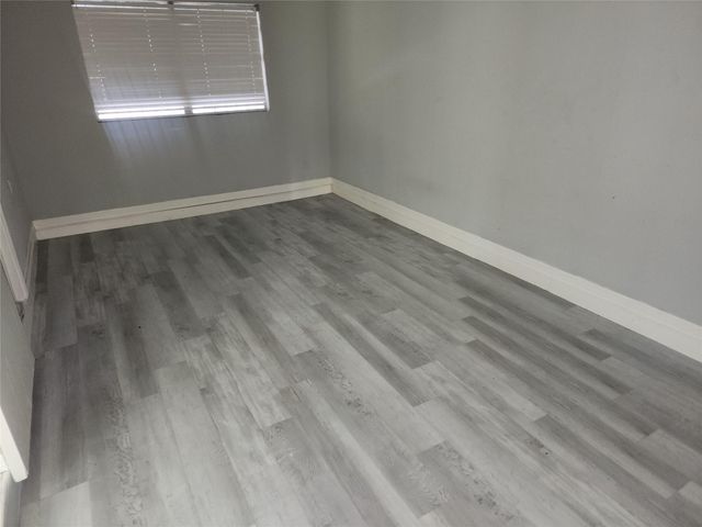 8159 Redfern Drive, Houston, TX 77033