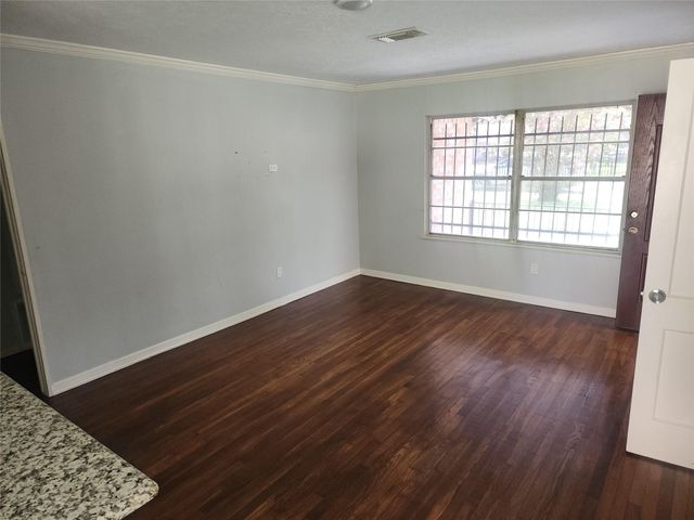8159 Redfern Drive, Houston, TX 77033