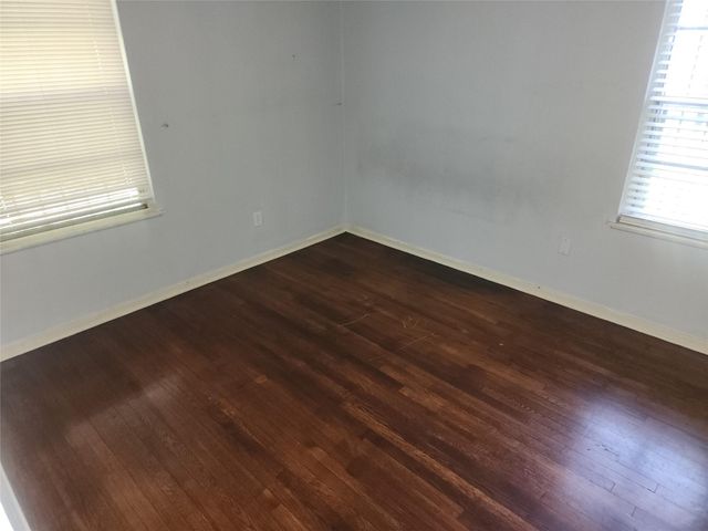 8159 Redfern Drive, Houston, TX 77033