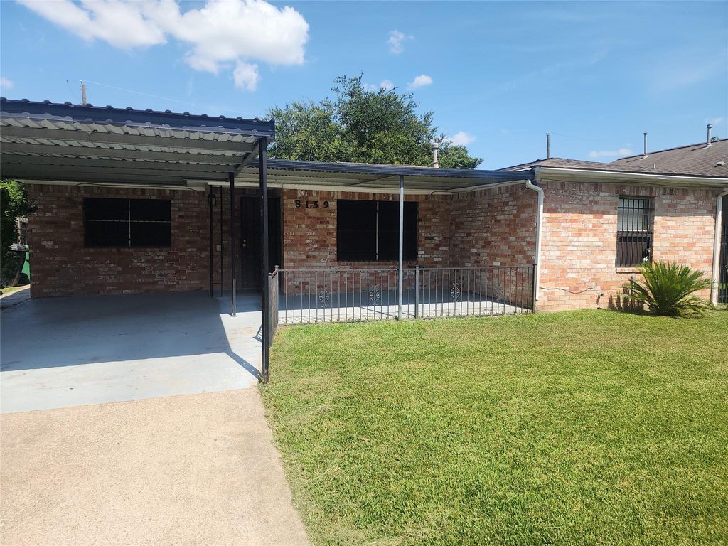 8159 Redfern Drive, Houston, TX 77033