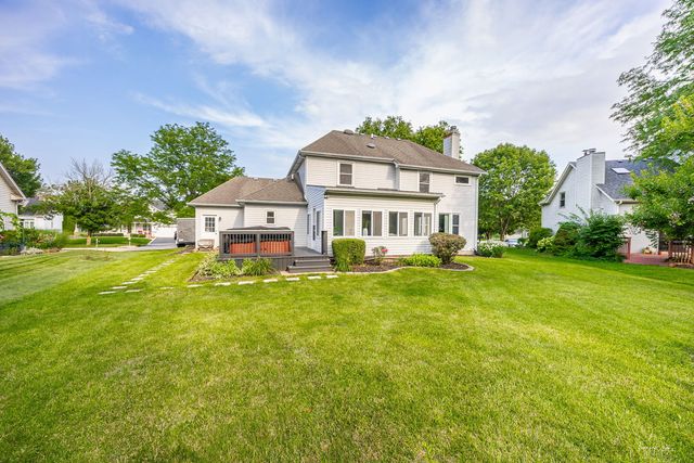 560 Boardman Circle, Bolingbrook, IL 60440