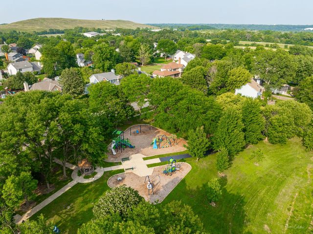 560 Boardman Circle, Bolingbrook, IL 60440