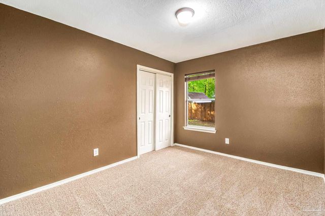 4554 Northpointe Pl, Pensacola, FL 32514