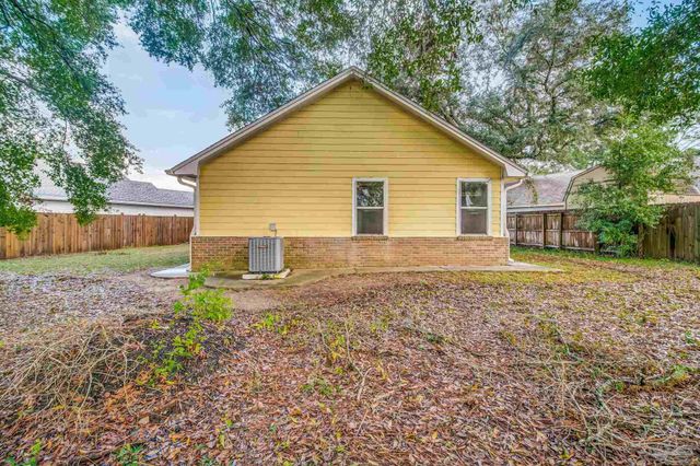 4554 Northpointe Pl, Pensacola, FL 32514