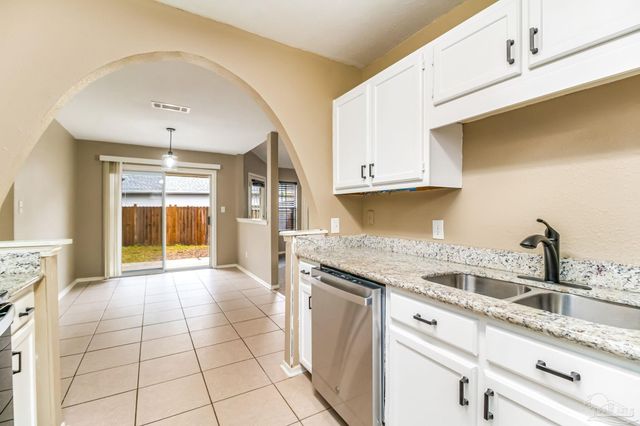 4554 Northpointe Pl, Pensacola, FL 32514