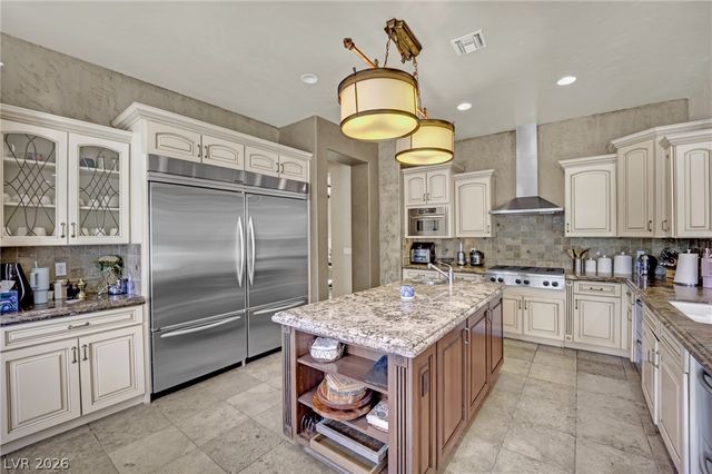 4231 San Alivia Court, Las Vegas, NV 89141