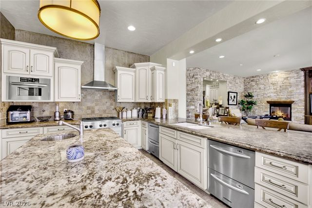 4231 San Alivia Court, Las Vegas, NV 89141