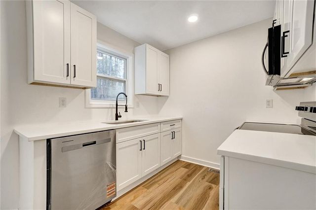 5927 Sherrie Lane, Powder Springs, GA 30127