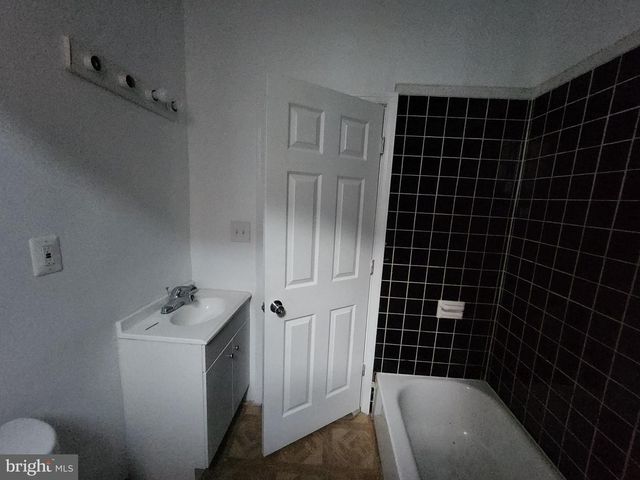 1916 W LANVALE ST, Baltimore, MD 21217