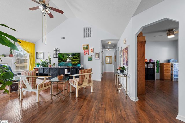 42 Stevenson Road, Taylors, SC 29687