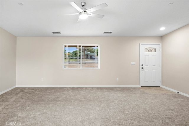 15056 Coalinga, Victorville, CA 92392