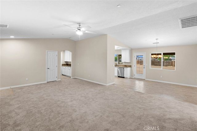 15056 Coalinga, Victorville, CA 92392