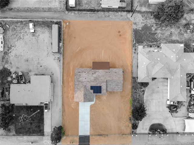 15056 Coalinga, Victorville, CA 92392