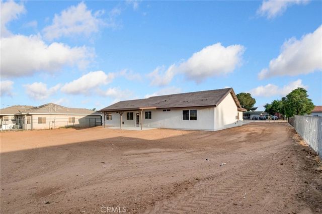 15056 Coalinga, Victorville, CA 92392