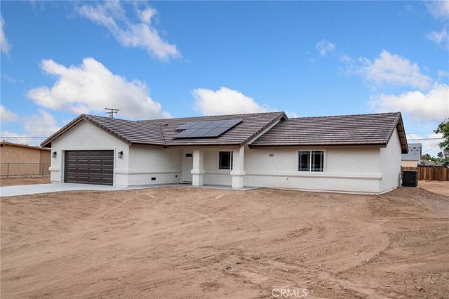 15056 Coalinga, Victorville, CA 92392