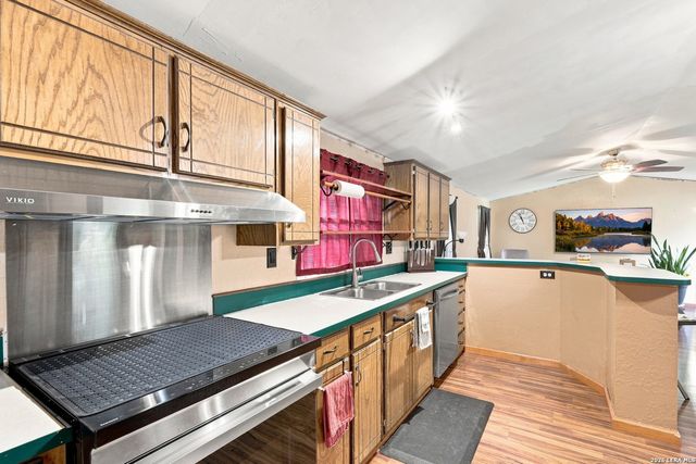 360 BRANDON WAY, Poteet, TX 78065