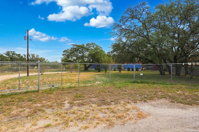 360 BRANDON WAY, Poteet, TX 78065
