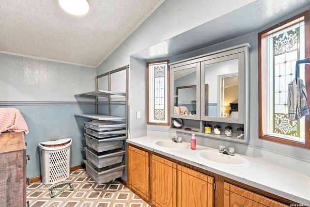 360 BRANDON WAY, Poteet, TX 78065
