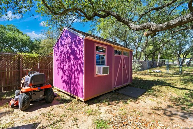 360 BRANDON WAY, Poteet, TX 78065