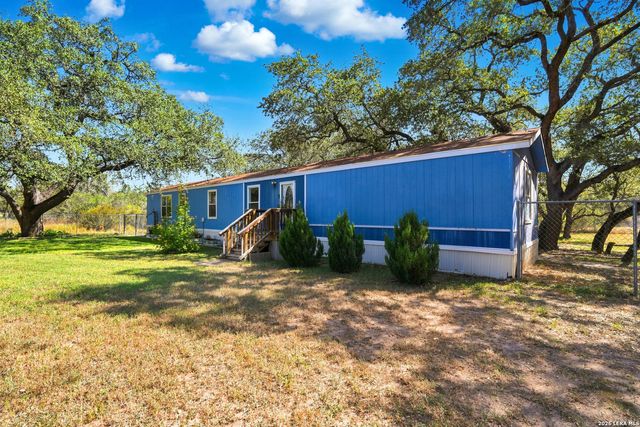 360 BRANDON WAY, Poteet, TX 78065