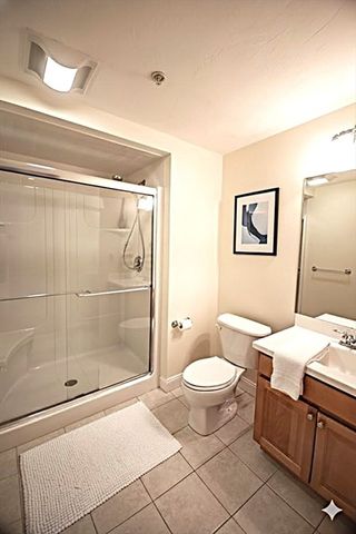 1 Lenox St 102, Norwood, MA 02062