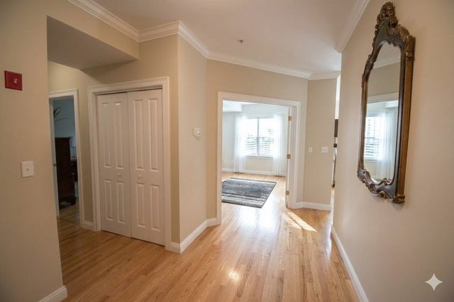 1 Lenox St 102, Norwood, MA 02062