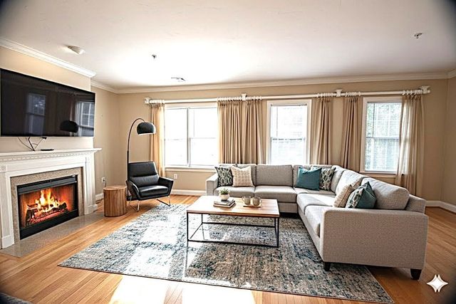 1 Lenox St 102, Norwood, MA 02062