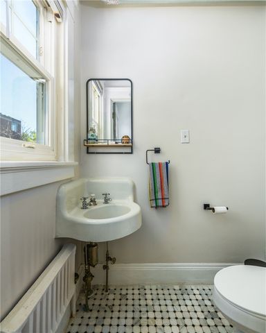 190 Lexington Avenue, Providence, RI 02907