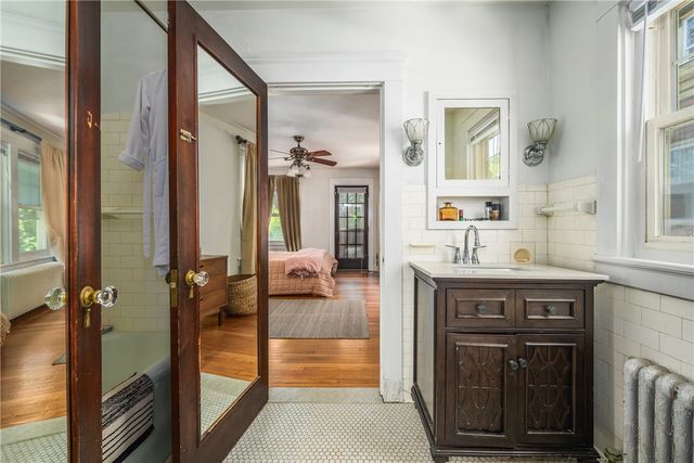 190 Lexington Avenue, Providence, RI 02907