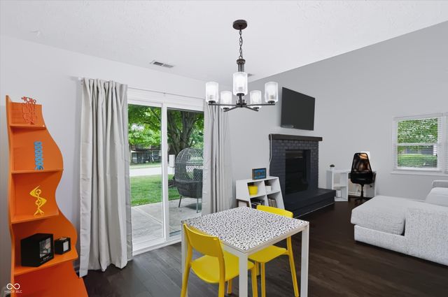 7533 Castleton Farms West Drive, Indianapolis, IN 46256