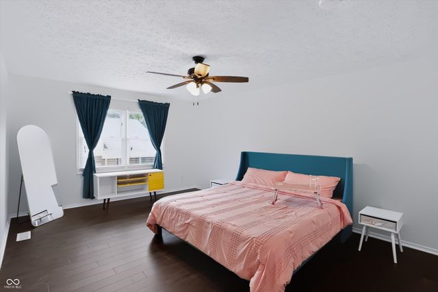 7533 Castleton Farms West Drive, Indianapolis, IN 46256