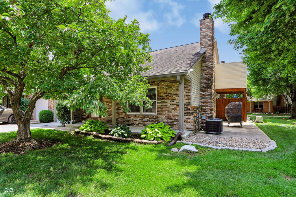 7533 Castleton Farms West Drive, Indianapolis, IN 46256