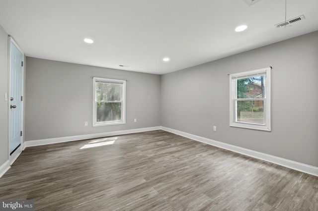 13416 CLIFTON RD, Silver Spring, MD 20904