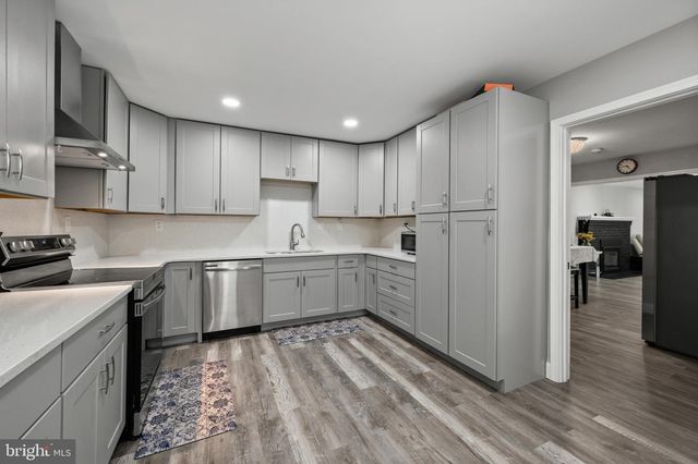 13416 CLIFTON RD, Silver Spring, MD 20904
