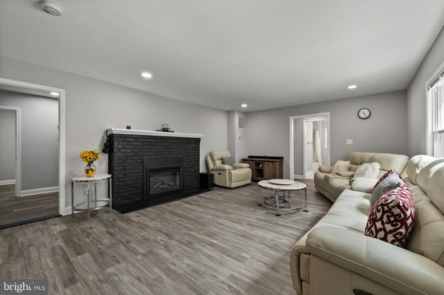 13416 CLIFTON RD, Silver Spring, MD 20904