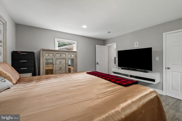 13416 CLIFTON RD, Silver Spring, MD 20904